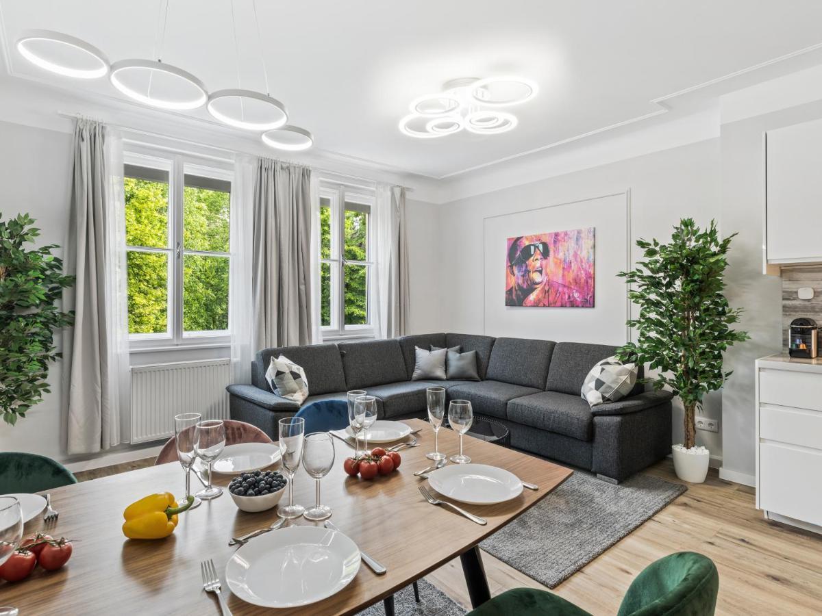 Sky9 Apartments Schoenbrunn Palace Vienna Exterior photo